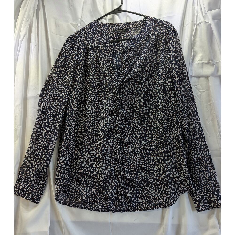 Banana Republic Sheer Long Sleeve Size Med Blouse Pebble Print